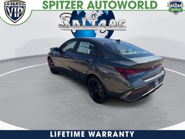 New 2026 Hyundai Elantra Sport FWD image 11