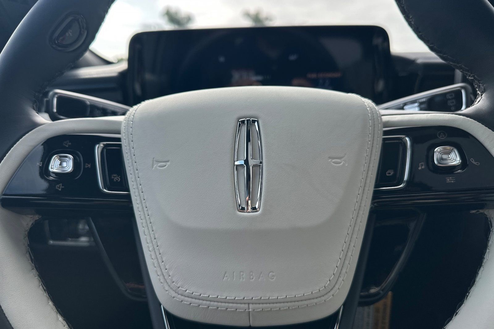 New 2026 Lincoln Aviator Black Label w/ Black Label Special Edition AWD/4WD image 23