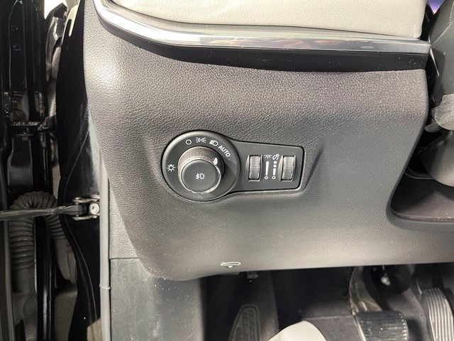 Used 2022 Jeep Compass Limited AWD/4WD image 15