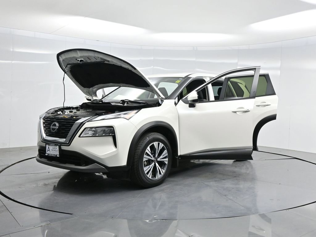 Used 2023 Nissan Rogue SV image 44