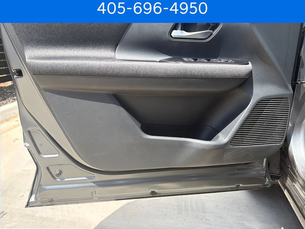 Used 2026 Nissan Kicks SV FWD image 12