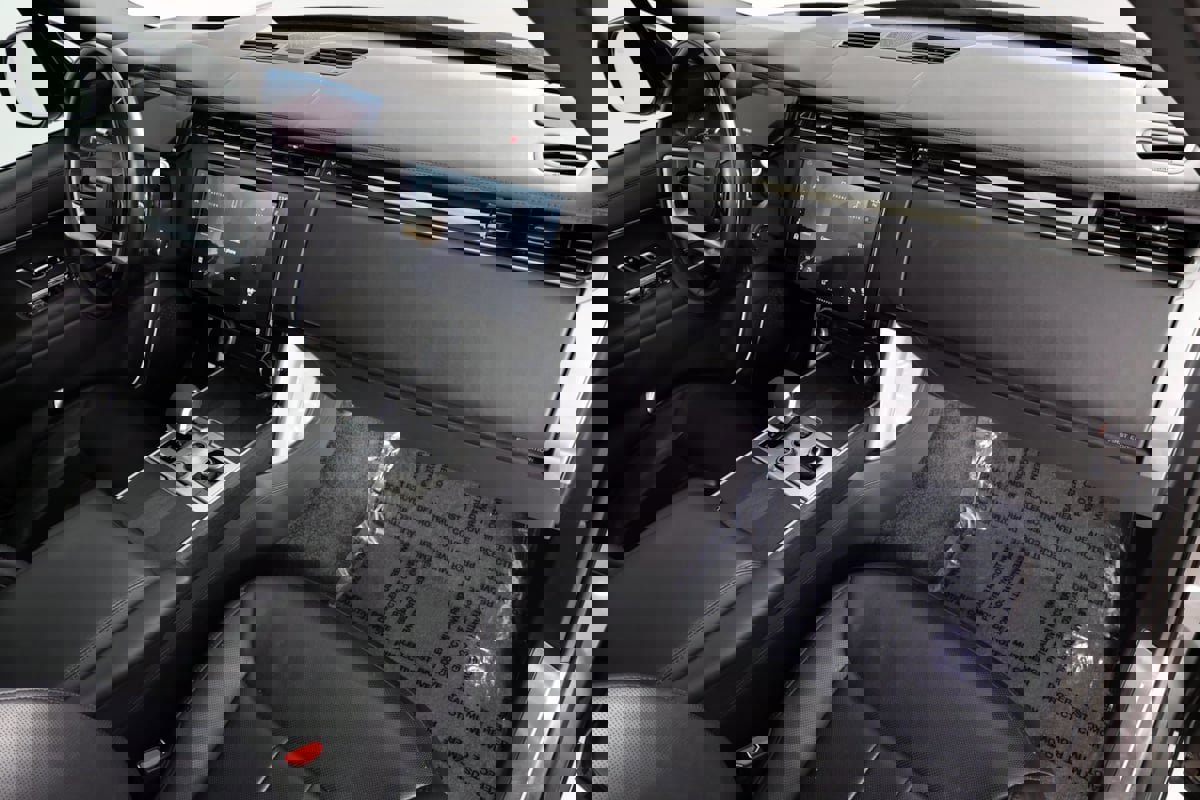 Used 2022 Land Rover Range Rover Long Wheelbase First Edition image 41