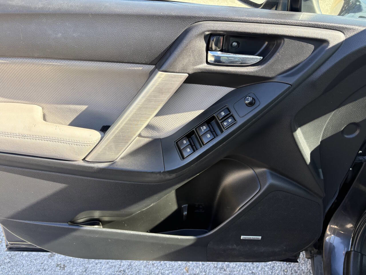 Used 2015 Subaru Forester 2.5i Limited image 20