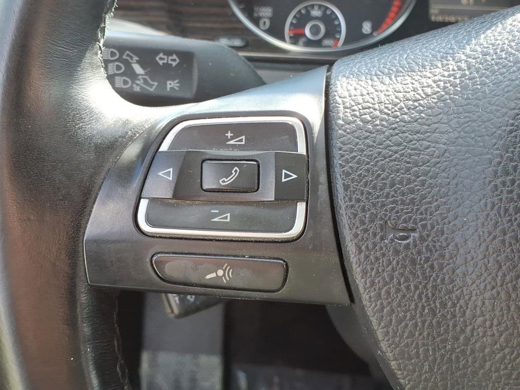 Used 2014 Volkswagen CC Executive FWD image 23