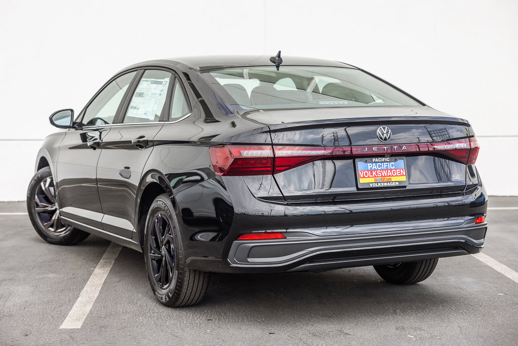 New 2027 Volkswagen Jetta SE FWD image 3