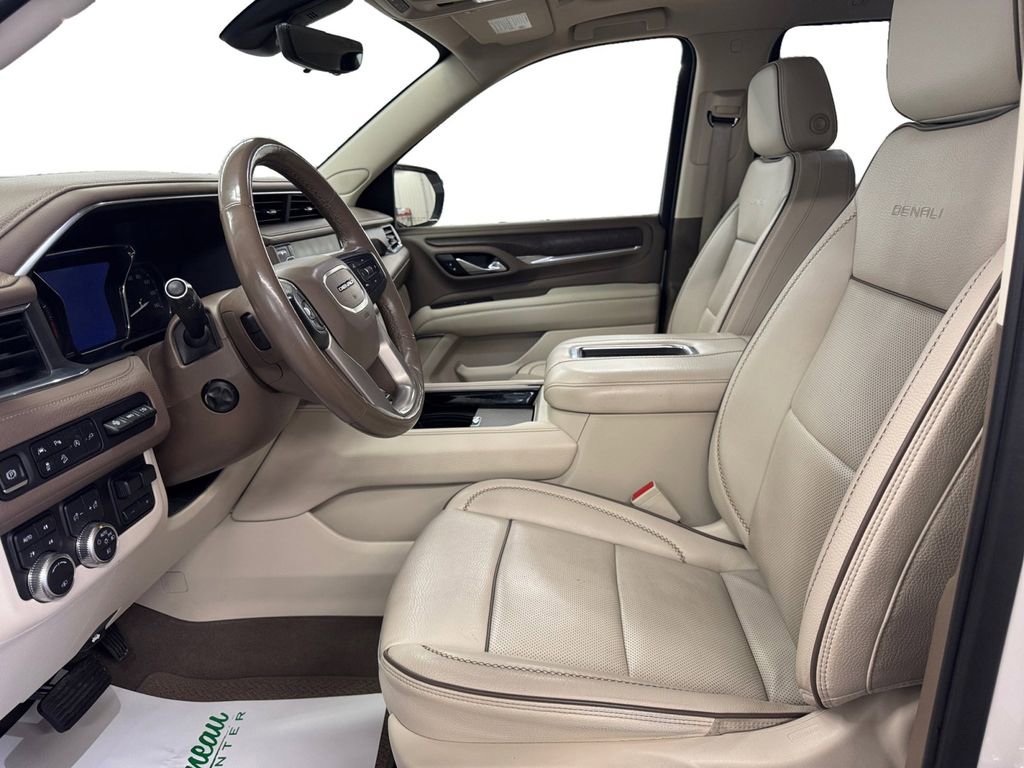 Used 2021 GMC Yukon Denali w/ Denali Premium Package image 10