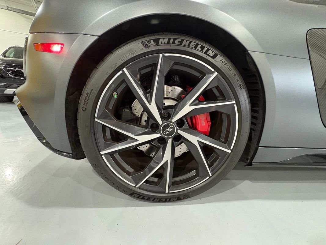 Used 2021 Audi R8 V10 w/ Premium Package image 53