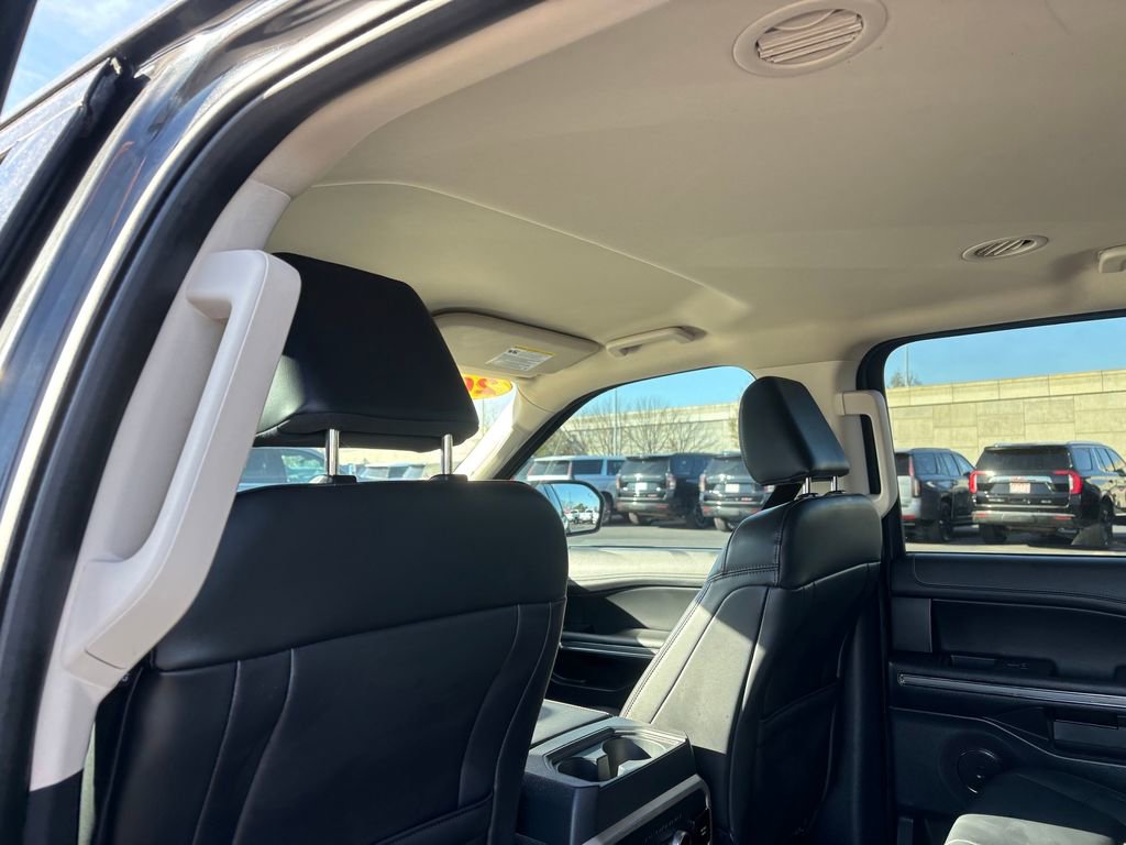 Used 2024 Ford Expedition XLT image 29