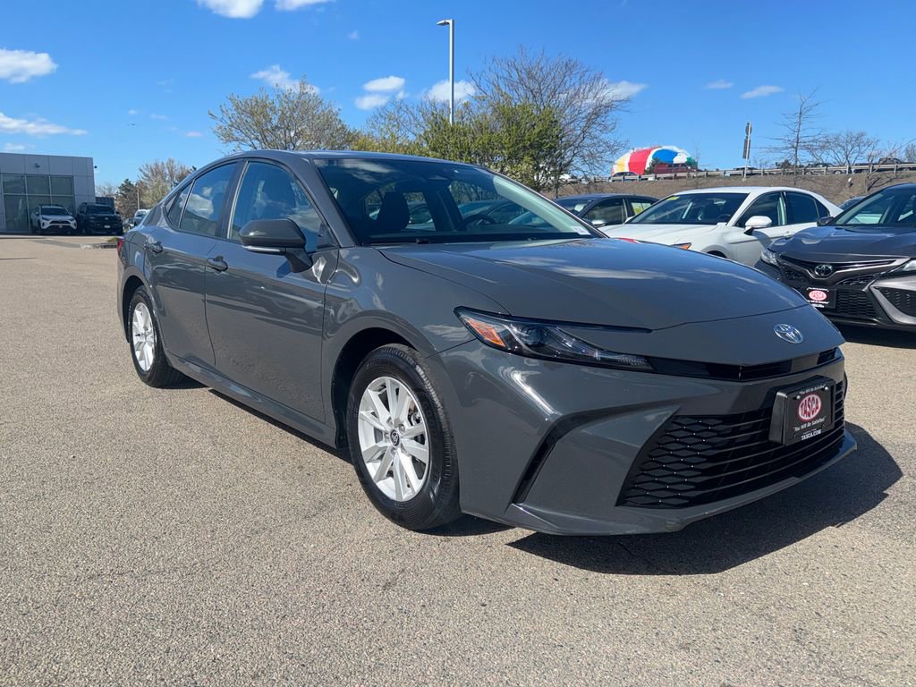 Used 2025 Toyota Camry LE AWD/4WD image 9