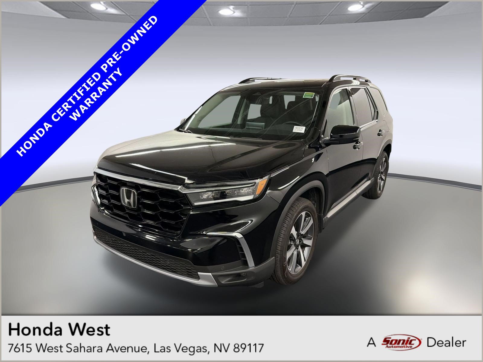 Certified 2025 Honda Pilot Touring image 1