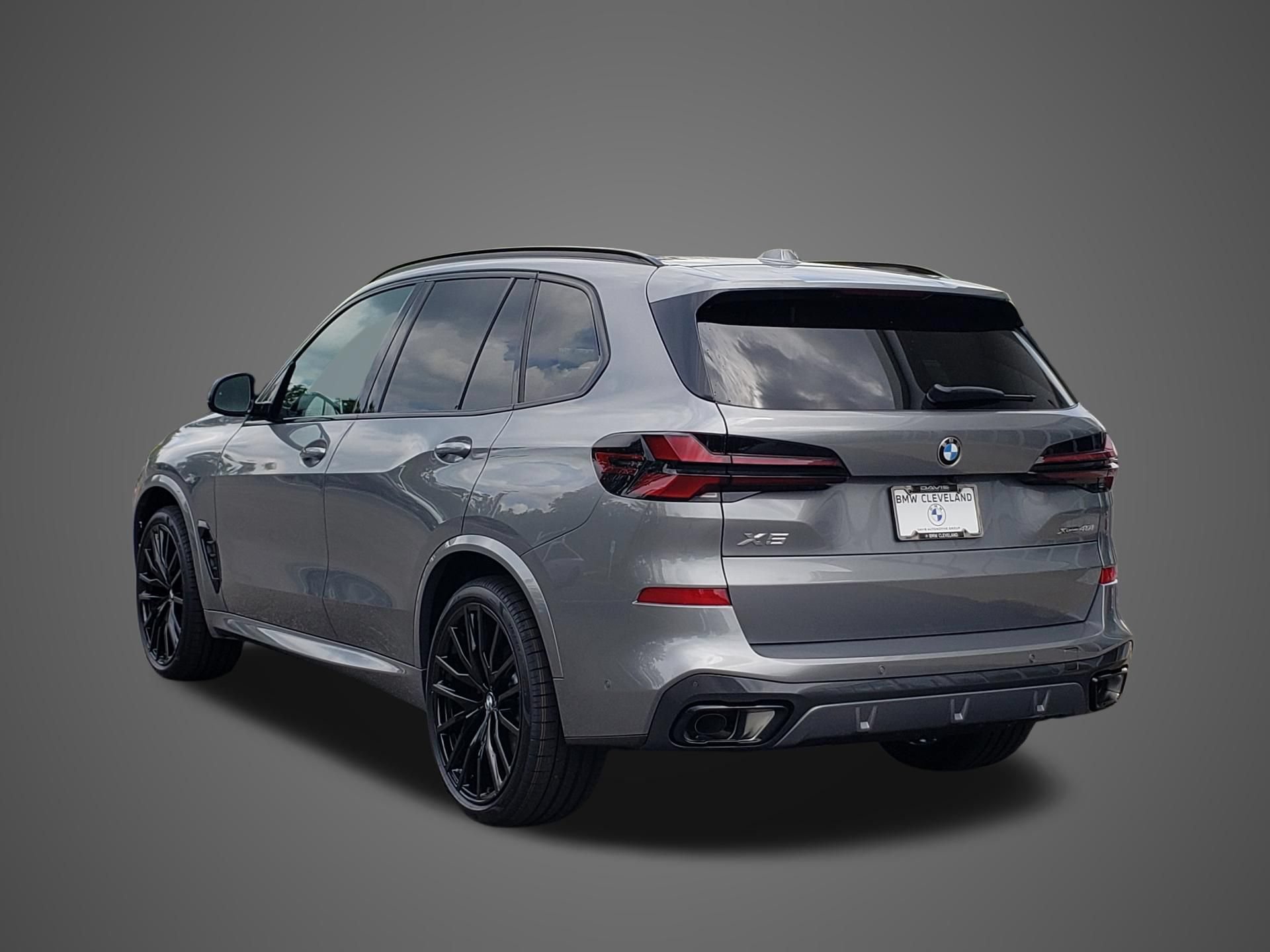 New 2026 BMW X5 xDrive40i w/ M Sport Package AWD/4WD image 8