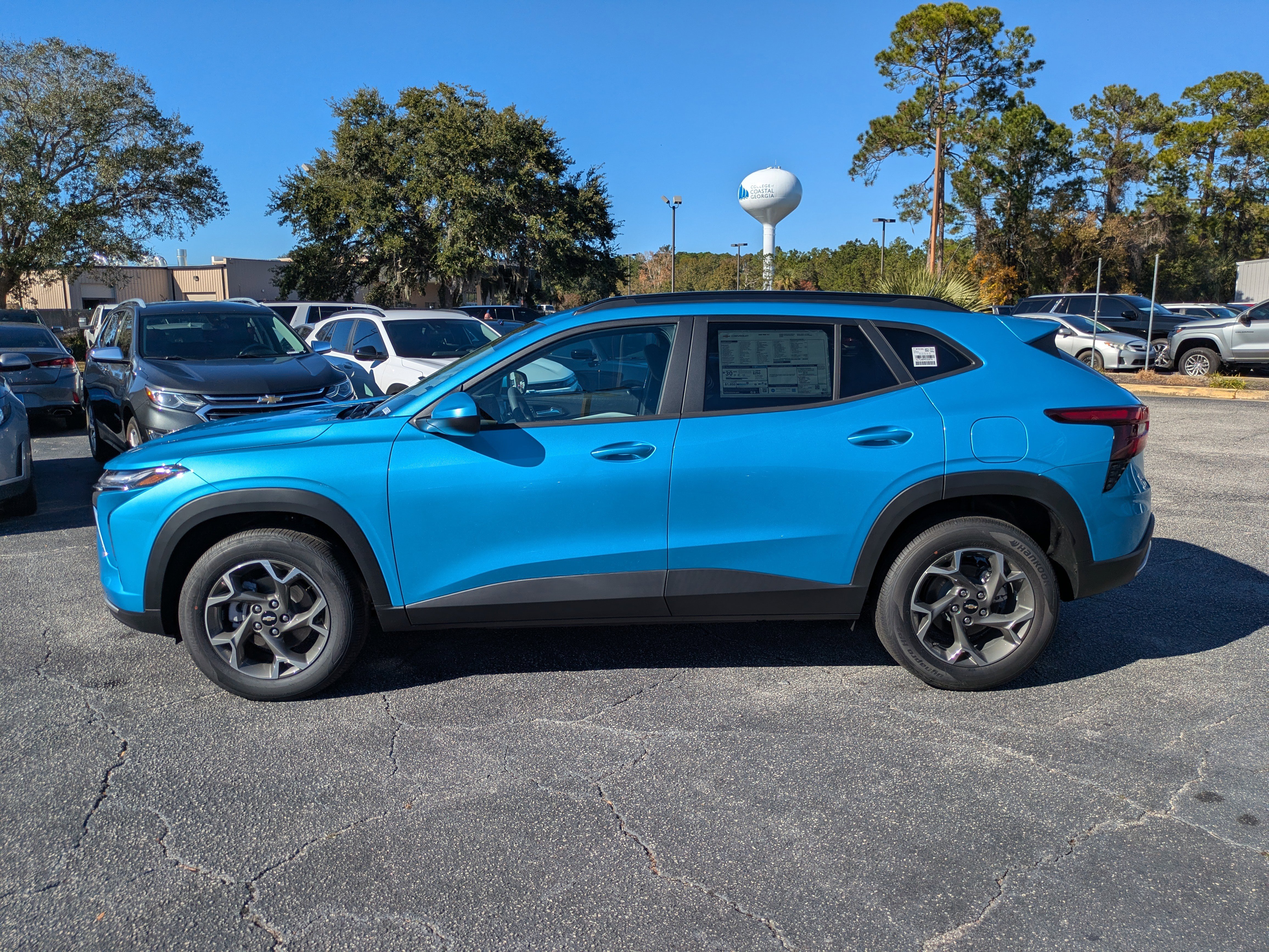 New 2026 Chevrolet Trax LT w/ Sunroof Package image 29