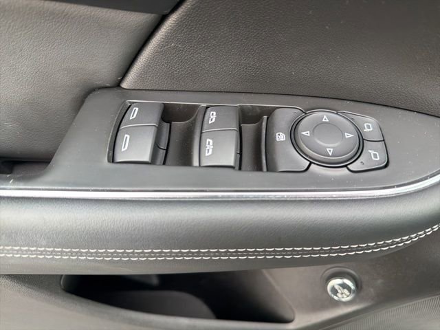 Used 2023 Buick Envision Essence w/ Sport Touring Package image 19