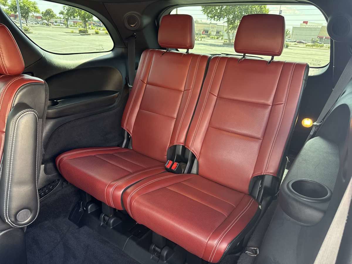 Used 2018 Dodge Durango SRT w/ Technology Group AWD/4WD image 30