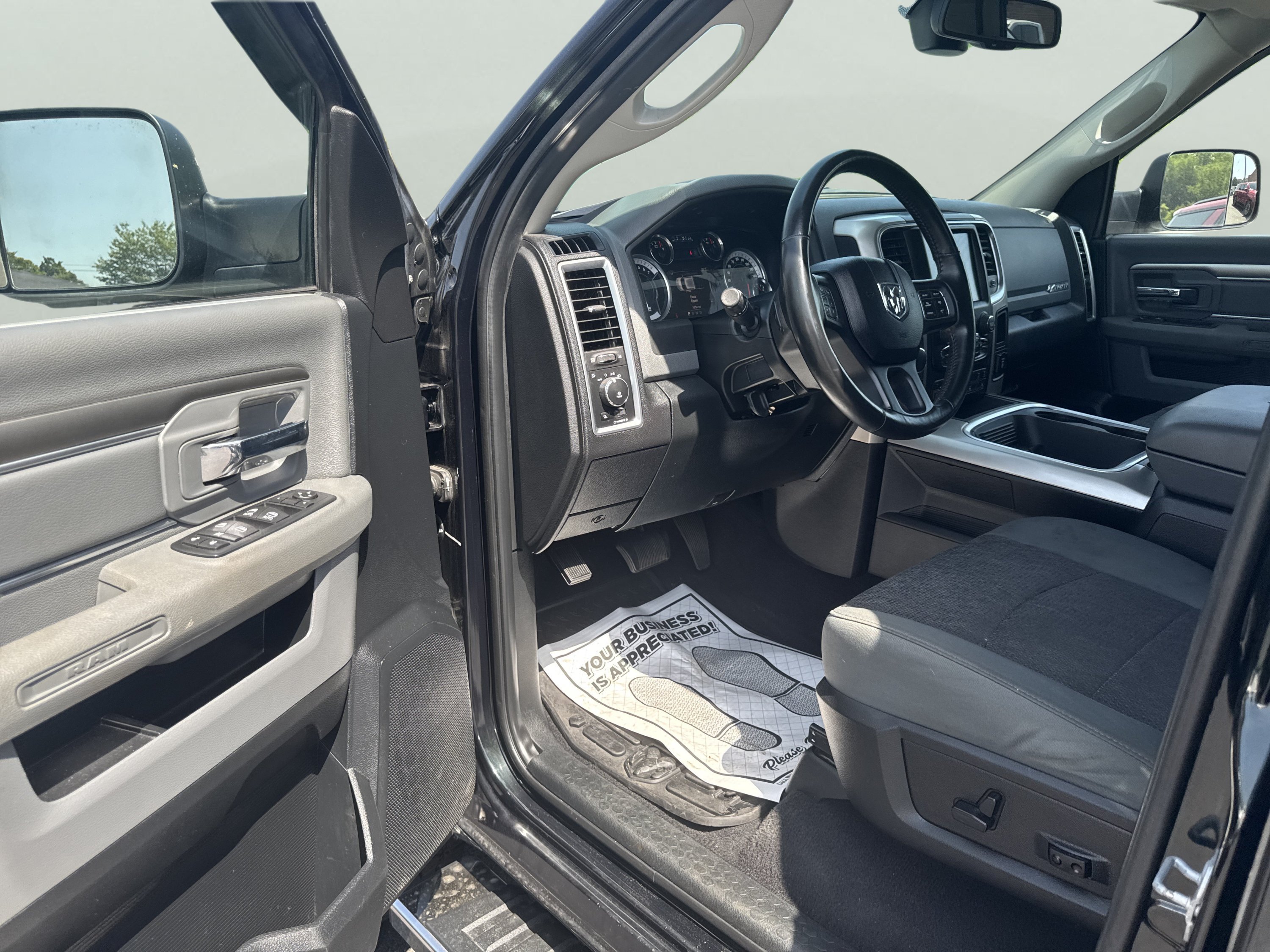 Used 2016 RAM 1500 Big Horn AWD/4WD image 10