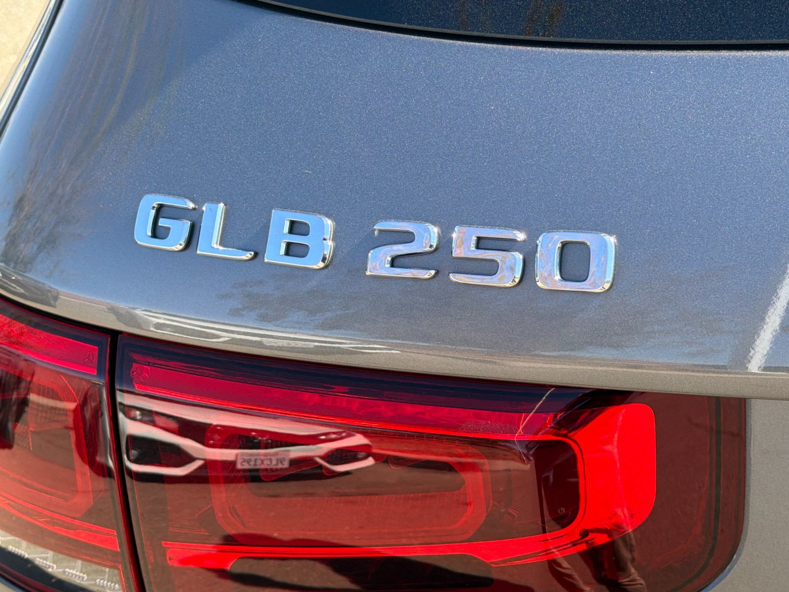 Used 2021 Mercedes-Benz GLB 250 4MATIC image 40