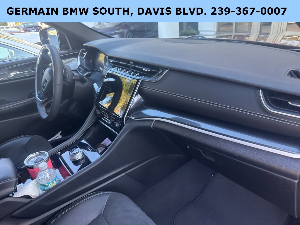 Used 2023 Jeep Grand Cherokee Altitude image 16