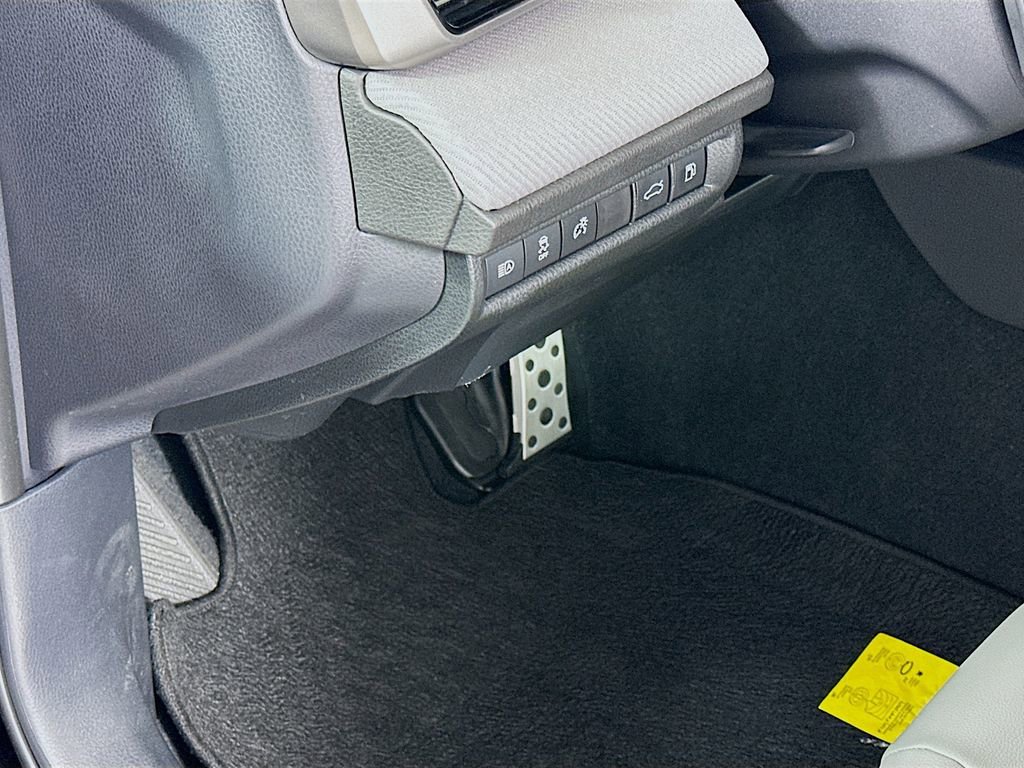 Certified 2025 Toyota Camry SE image 10