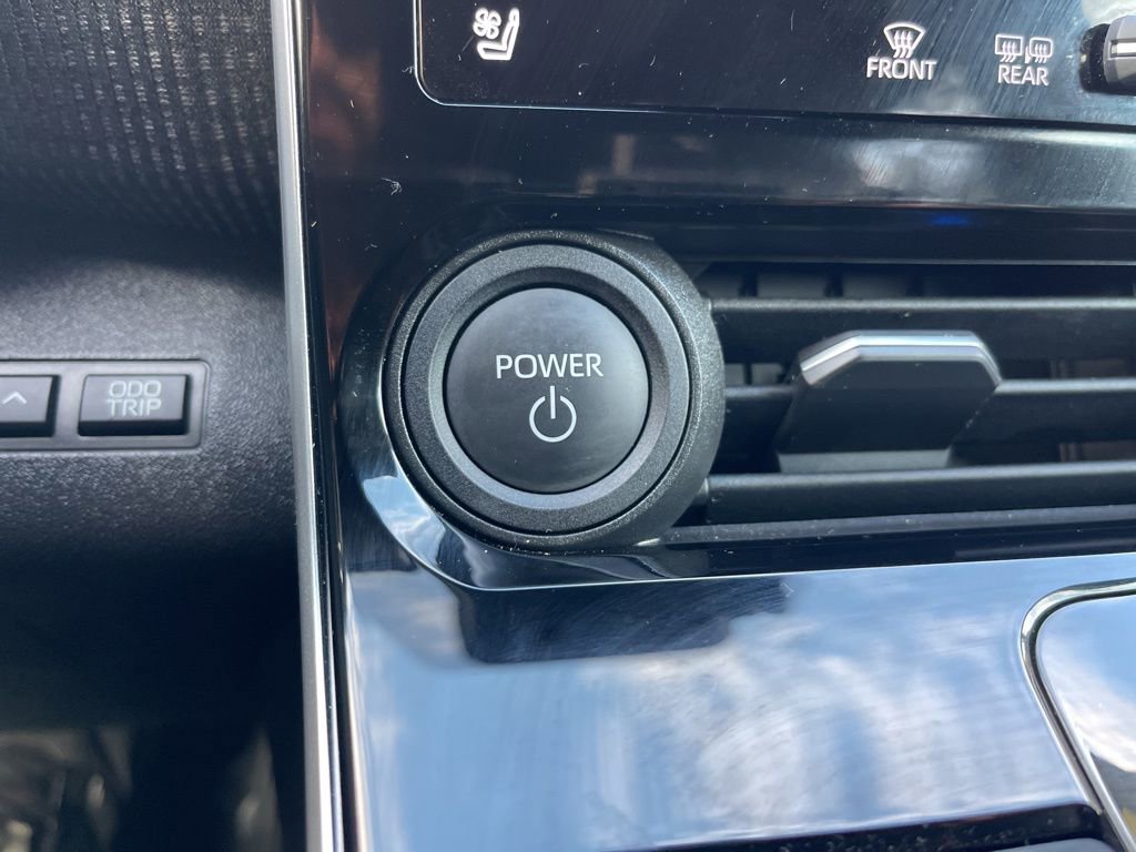 Used 2024 Toyota bZ4X Limited image 13