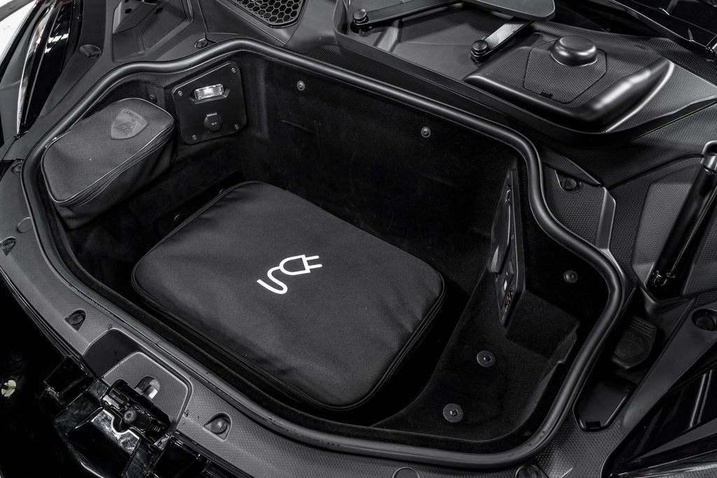 Used 2024 Lamborghini Revuelto AWD/4WD image 43