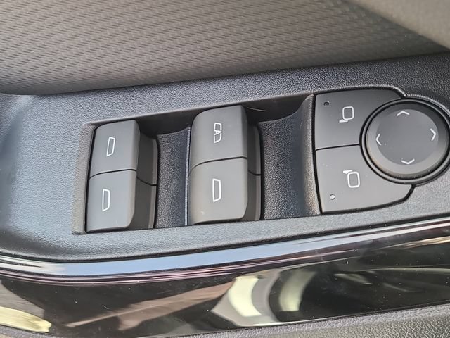 New 2027 Chevrolet Equinox LT FWD image 18