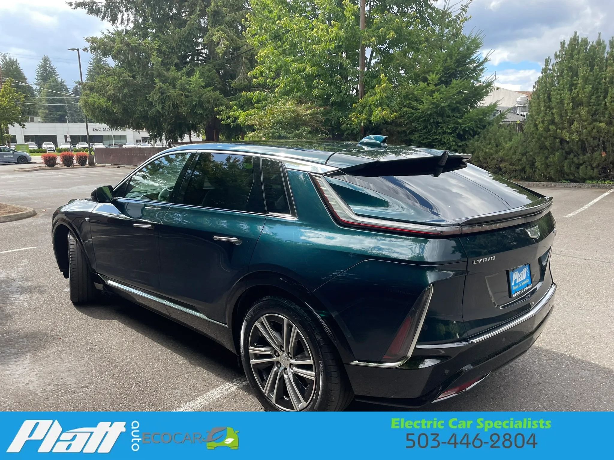 Used 2024 Cadillac Lyriq Luxury AWD/4WD image 7