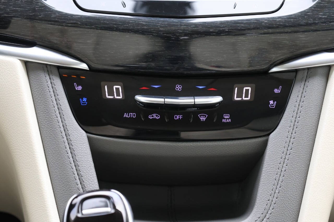 Used 2022 Cadillac XT6 Premium Luxury w/ Technology Package AWD/4WD image 22
