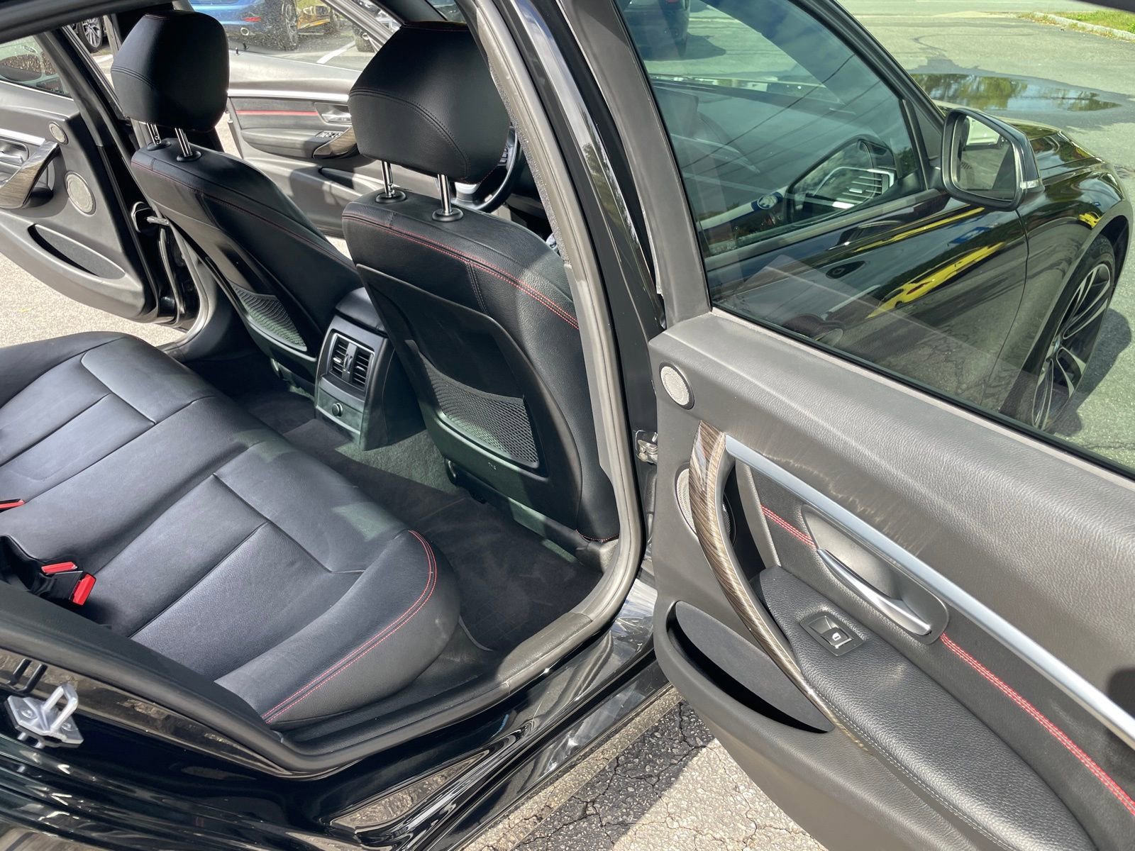 Used 2018 BMW 330i xDrive Sedan image 19