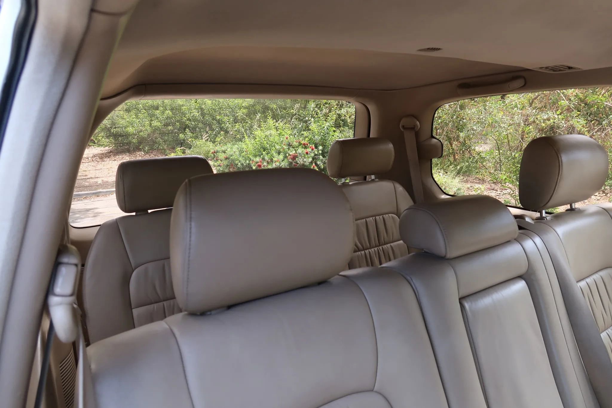 Used 2001 Lexus LX 470 4WD image 26