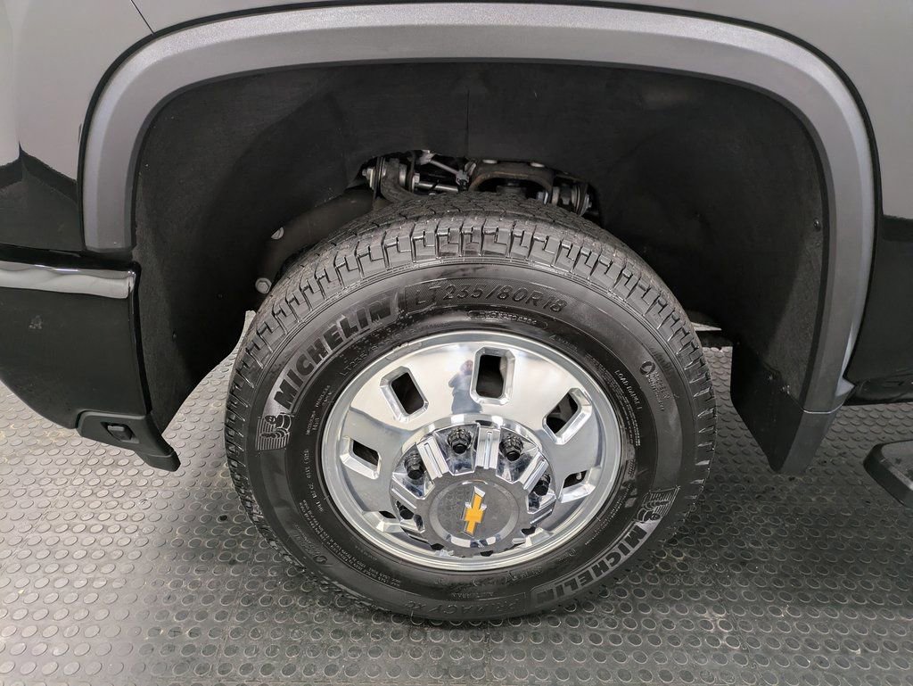 Used 2024 Chevrolet Silverado 3500 High Country w/ High Country Premium Package image 7