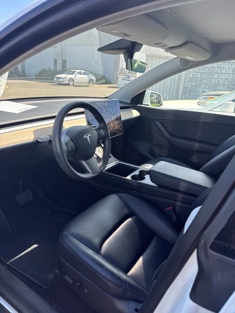 Used 2022 Tesla Model Y Long Range image 4