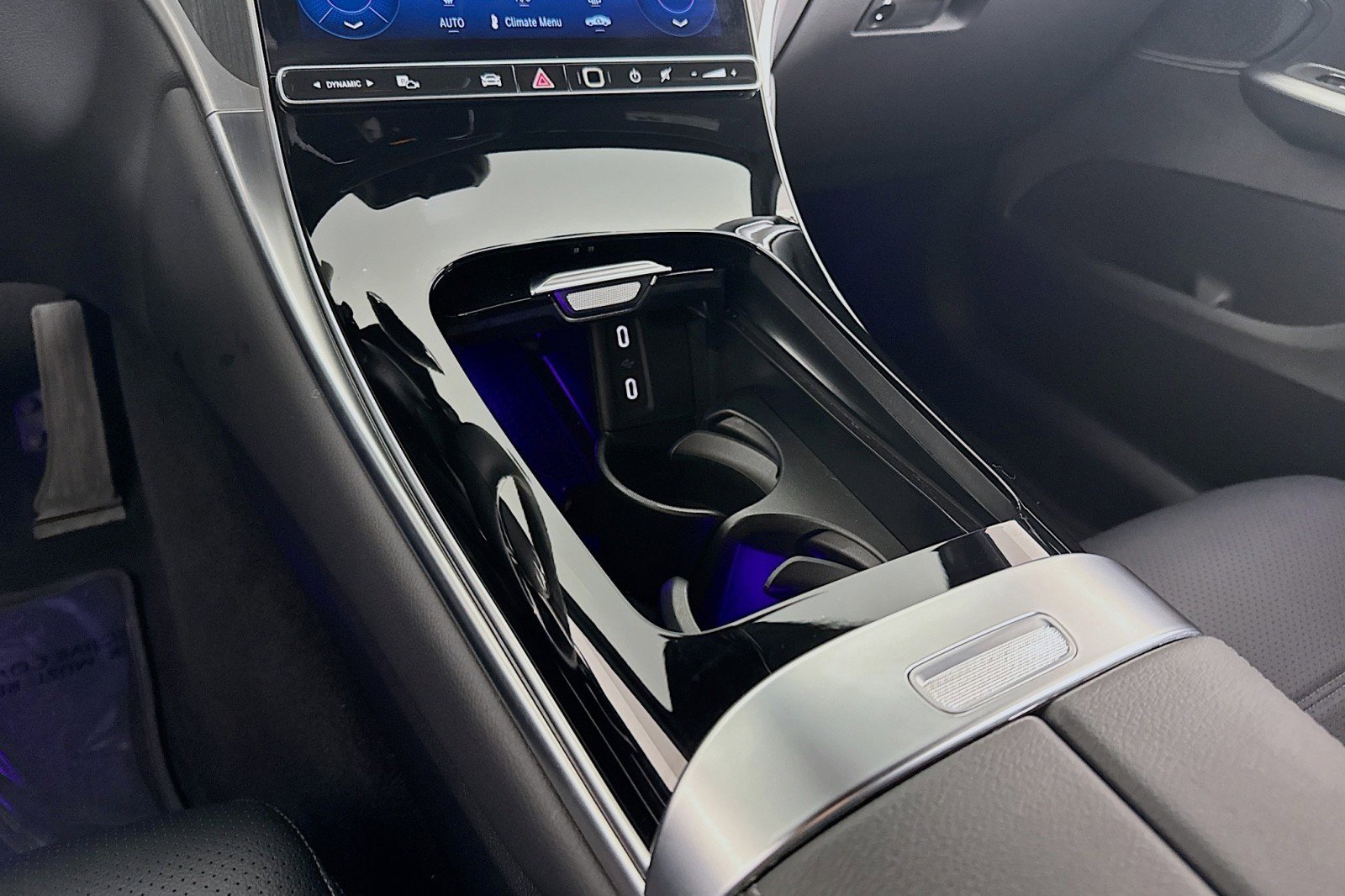 Certified 2025 Mercedes-Benz GLC 300 image 7