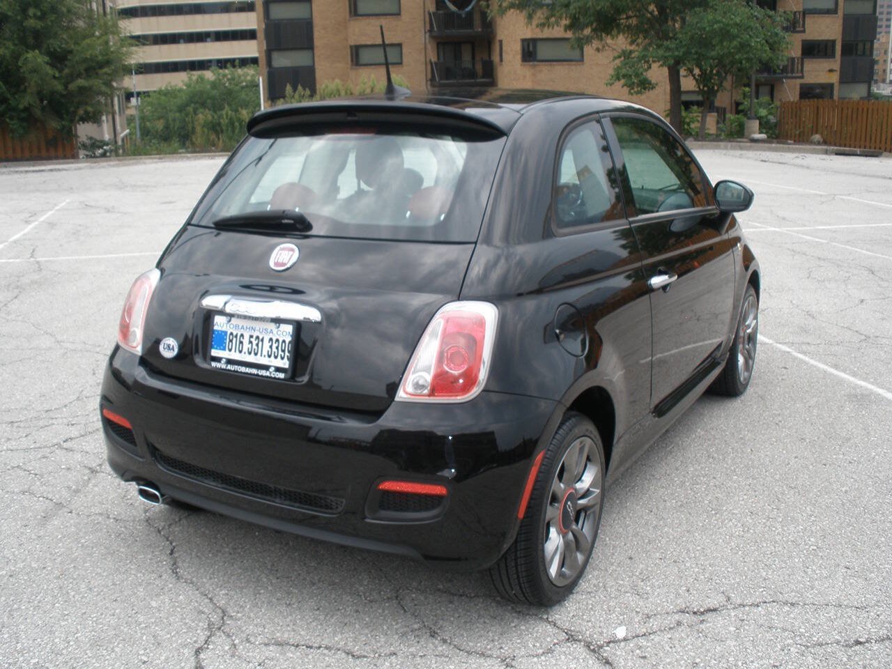 Used 2017 FIAT 500 Pop w/ Sport Appearance Package FWD image 11