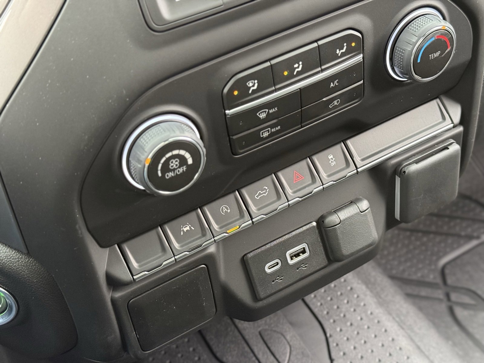 New 2026 Chevrolet Silverado 1500 Custom w/ Turbomax Blackout Package image 29