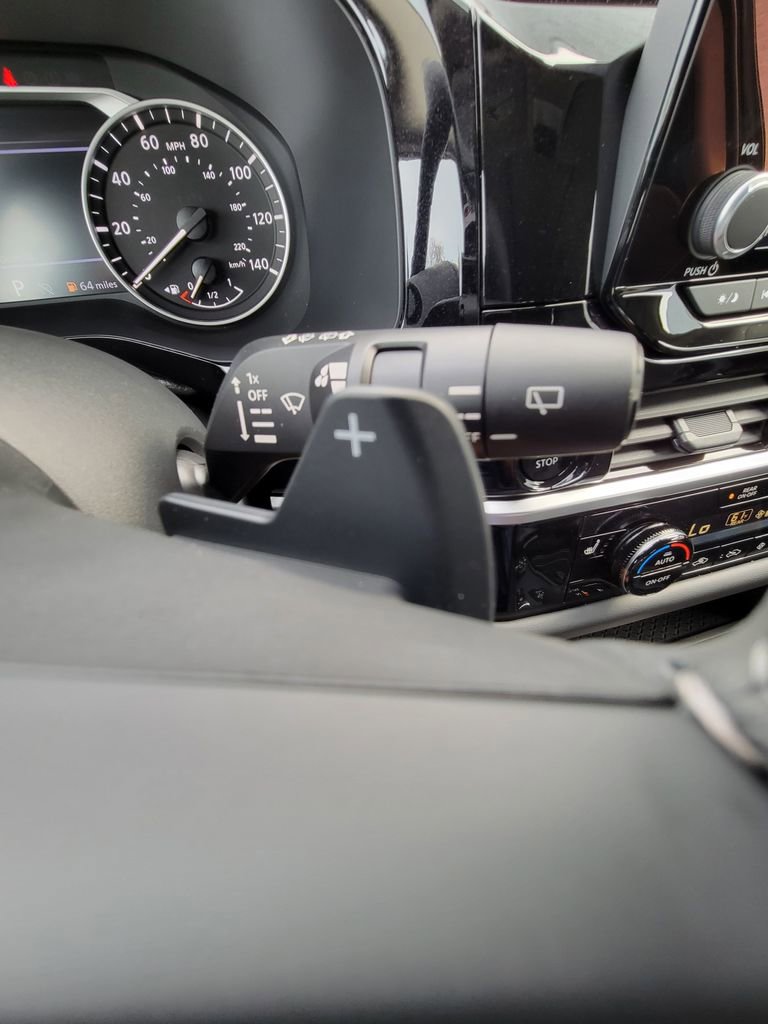 New 2025 Nissan Pathfinder SV image 32