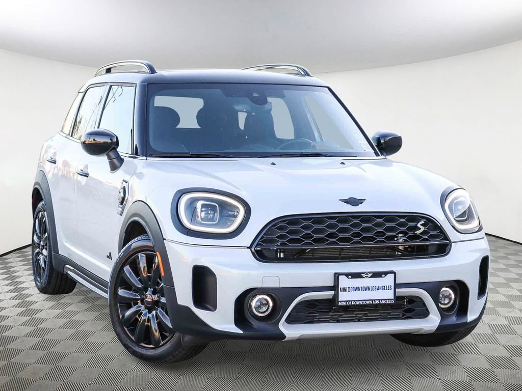 Used 2023 MINI Cooper Countryman SE w/ Storage Package image 1