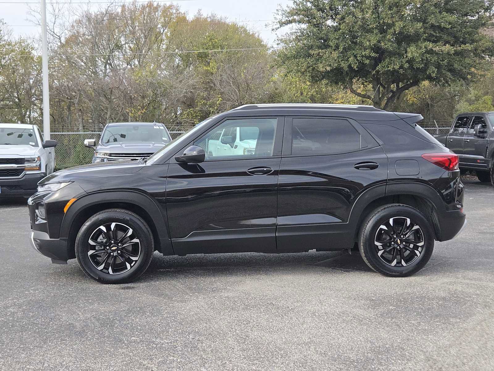 Certified 2023 Chevrolet TrailBlazer LT w/ Convenience Package image 4