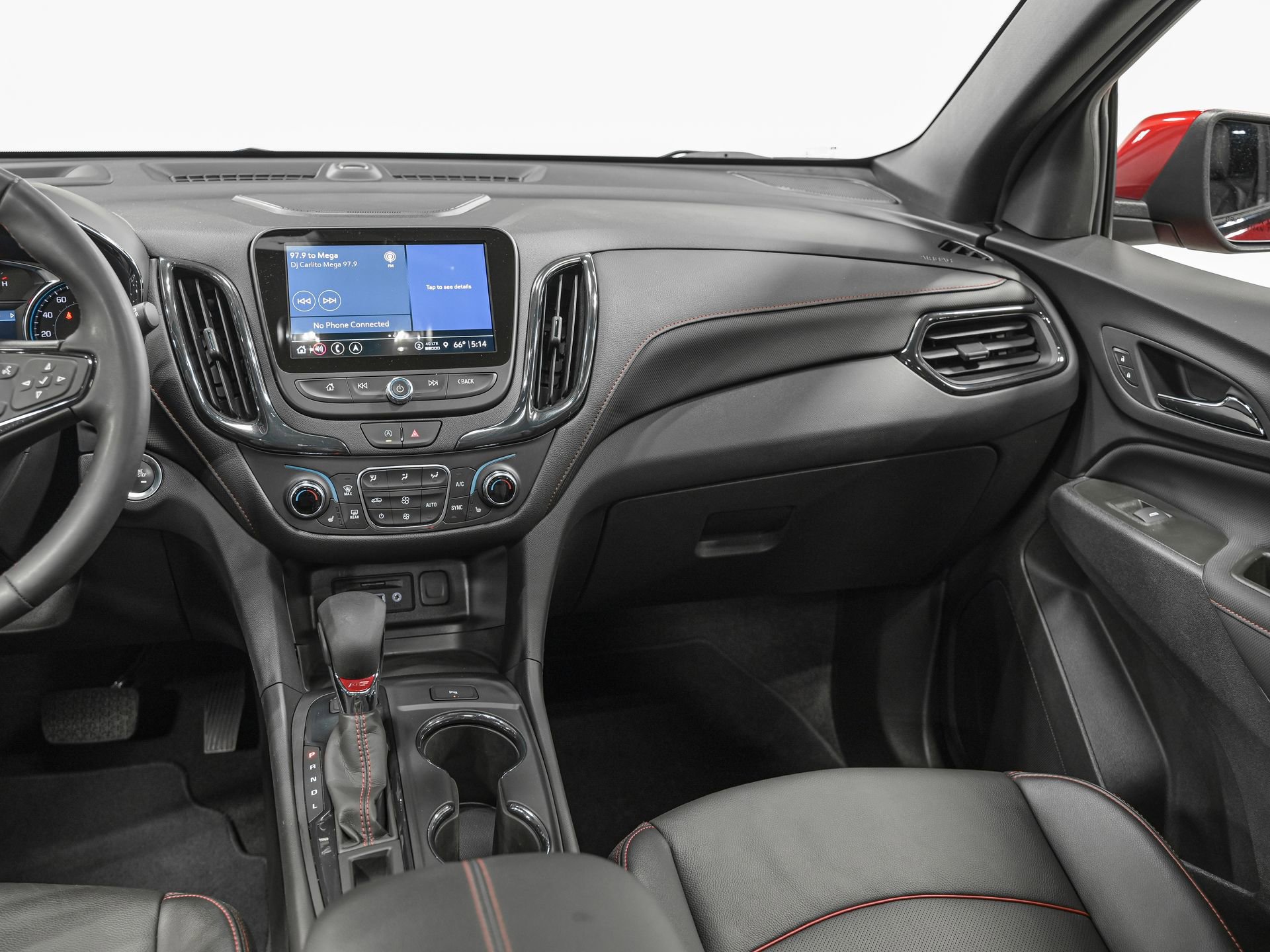 Used 2023 Chevrolet Equinox RS w/ RS Leather Package image 30