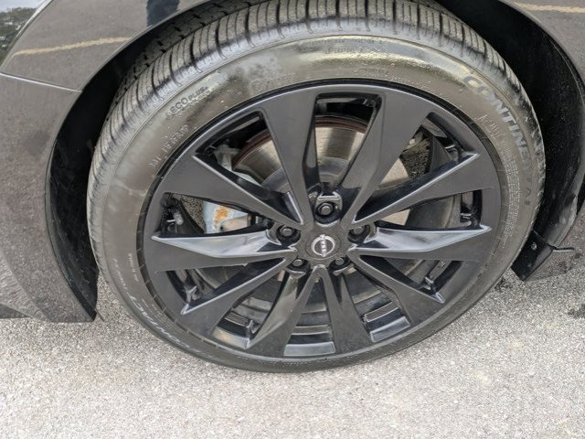 Used 2023 Nissan Maxima SR w/ Sport Mat Group image 25