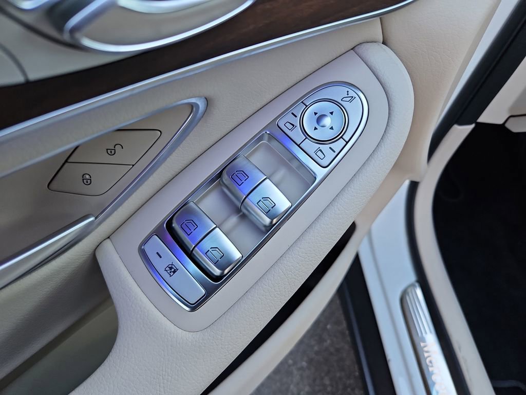 Used 2022 Mercedes-Benz GLC 300 4MATIC image 24