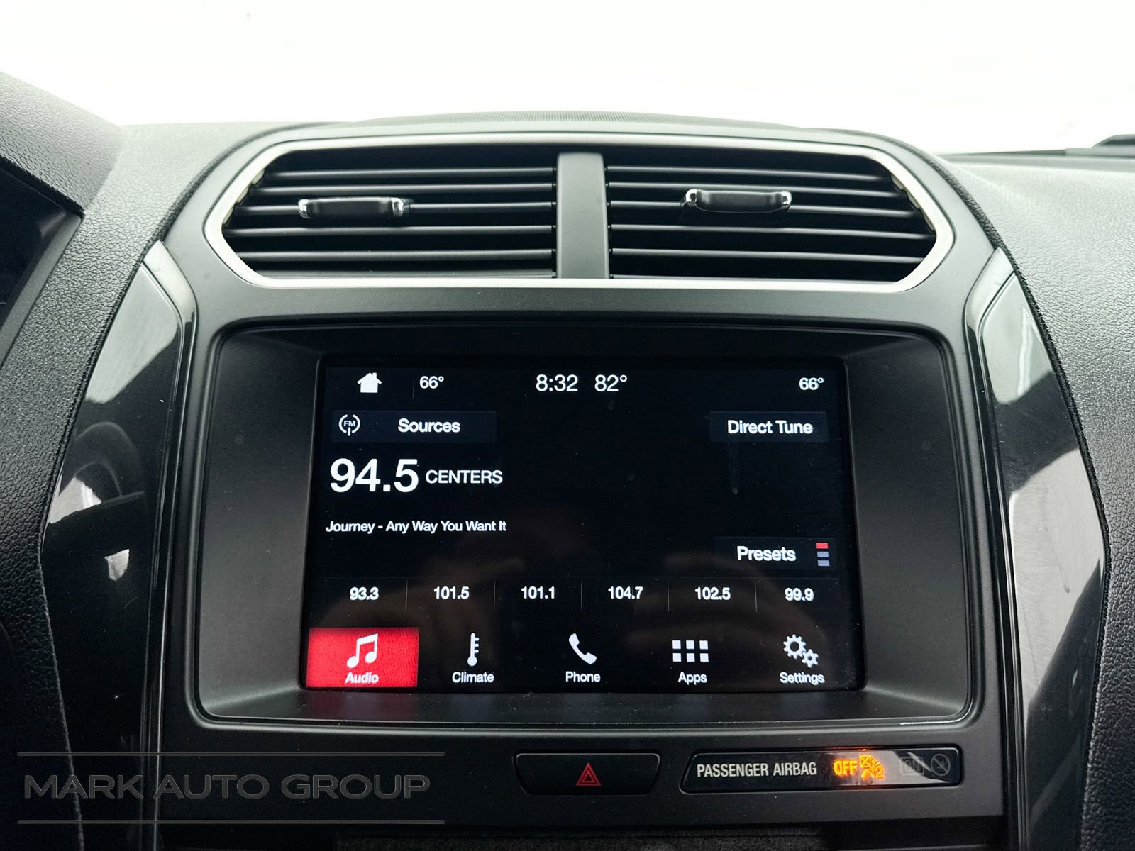 Used 2017 Ford Explorer XLT w/ Equipment Group 201A FWD image 19