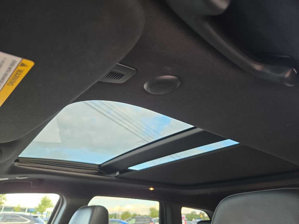 Used 2020 Jeep Grand Cherokee Limited w/ Luxury Group II image 34