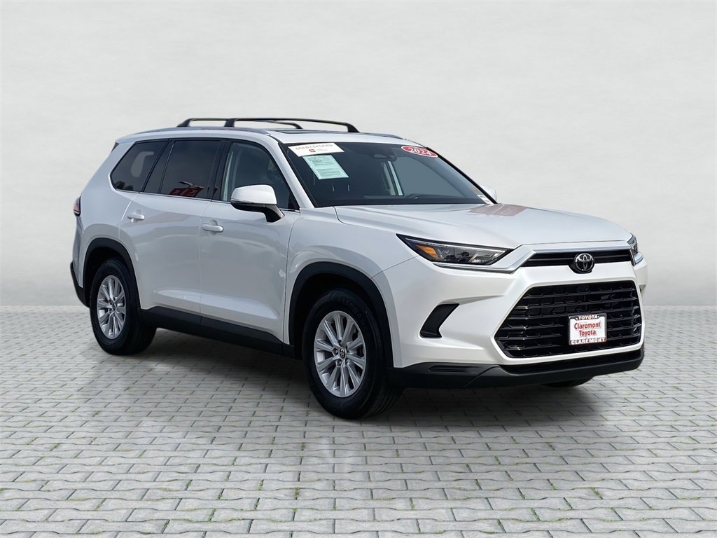 Used 2024 Toyota Grand Highlander XLE image 10