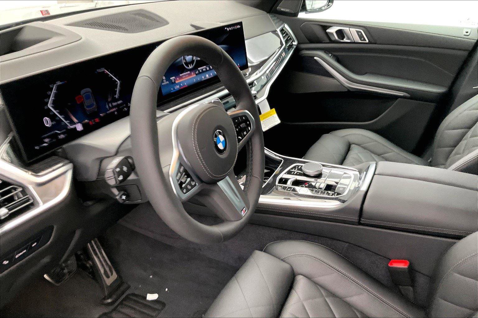 New 2026 BMW X5 xDrive40i w/ M Sport Package image 3