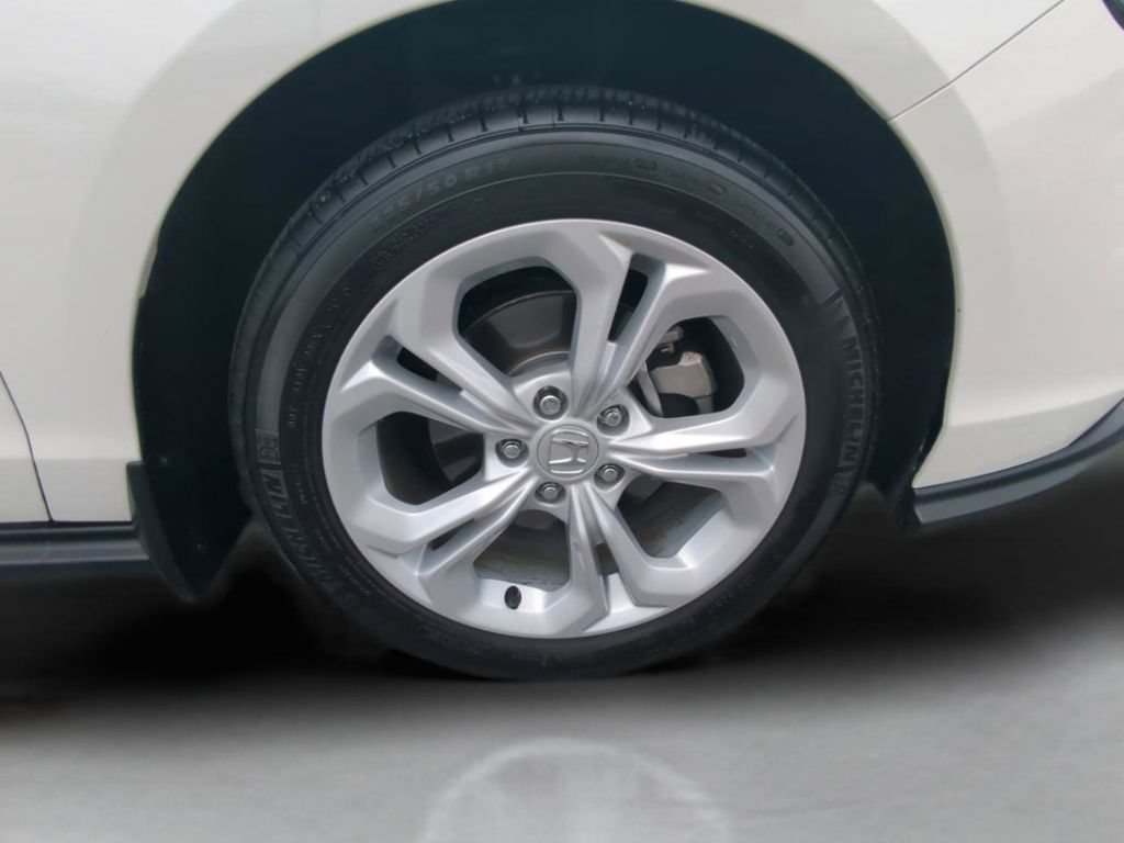 Certified 2025 Honda Accord LX image 25