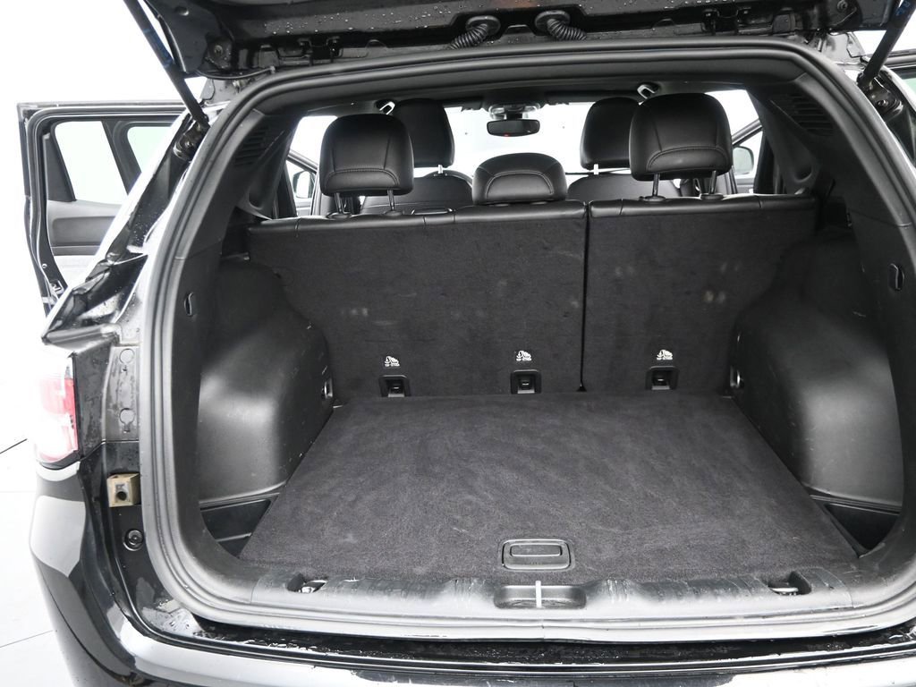 Used 2025 Jeep Compass Latitude image 11