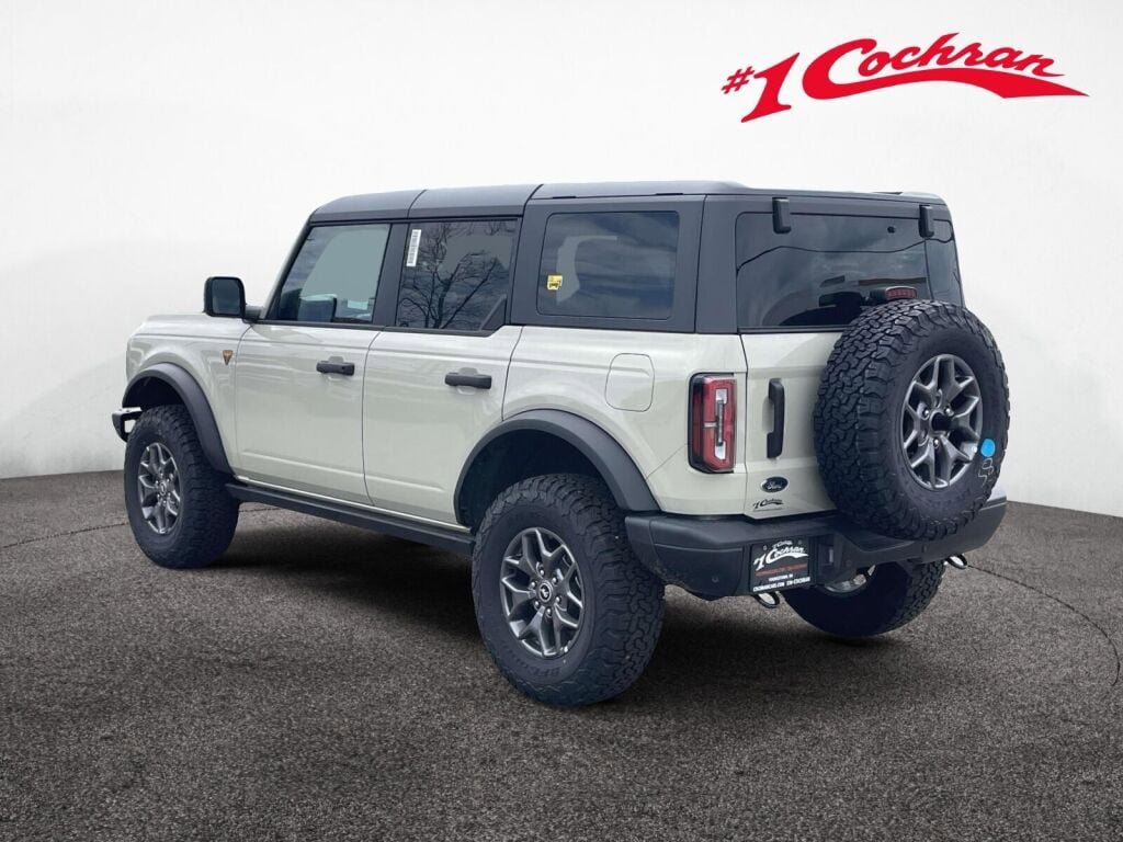 New 2025 Ford Bronco Badlands AWD/4WD image 9