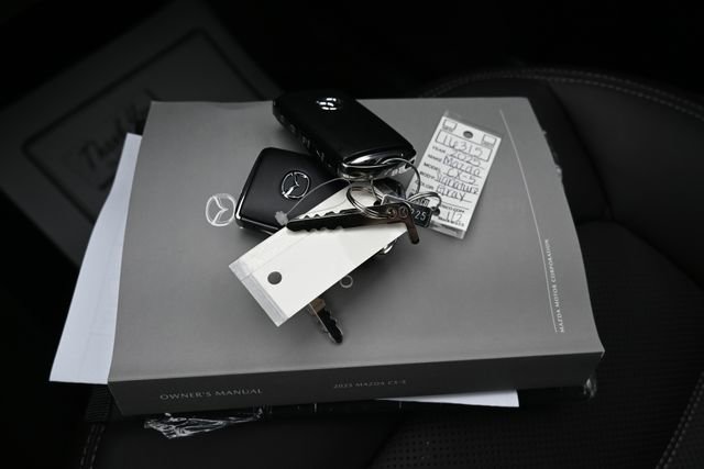 Used 2025 MAZDA CX-5 Signature image 47