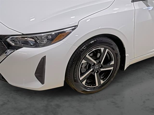 Used 2024 Nissan Sentra SV FWD image 9