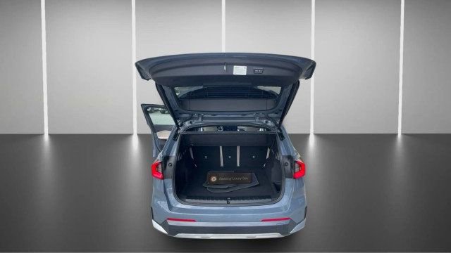 Used 2023 BMW X1 xDrive28i w/ Premium Package AWD/4WD image 9